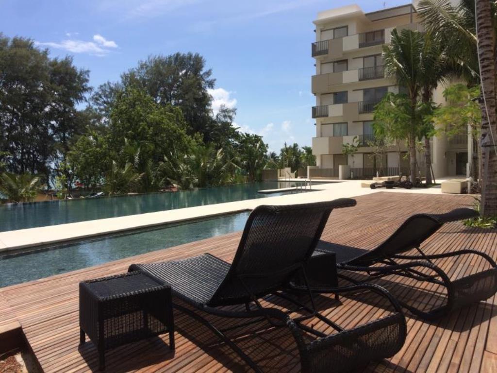 By The Sea Beachfront Penang Batu Ferringhi Exterior photo